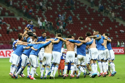 Βγάλτε μας ξανά στους δρόμους...