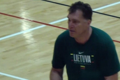 Ο Σαμπόνις στην… εθνική Λιθουανίας! (video)