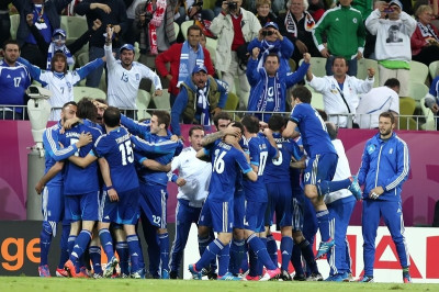 Ελληνες, χειροκροτήστε τους! (photos+video)