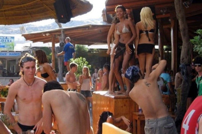 Ξέφυγες στις διακοπές; Λύνεις το συμβόλαιο!
