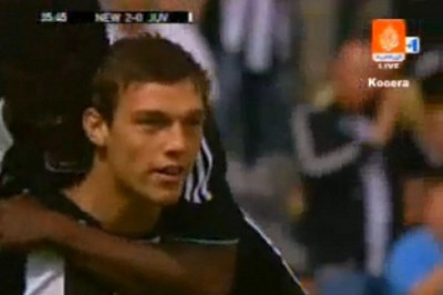 Euro 2012: Το γκολ του Κάρολ στον Μπουφόν (video)