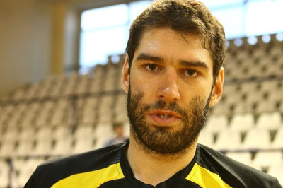 Σε συζητήσεις Τσιάκος με Πανελευσινιακό