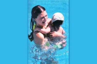 Δέσποινα Καμπούρη: Πλατσουρίζοντας με την κόρη της!