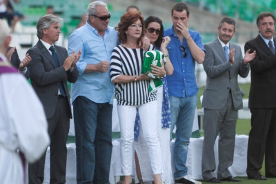 Απέσυρε τη φανέλα του Μίκι Ροκέ η Μπέτις