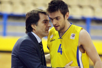 Μένει η ανακοίνωση για Κουστένη