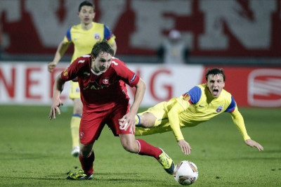 Τρελό... χουνέρι Τβέντε σε Ντε Γιονγκ!