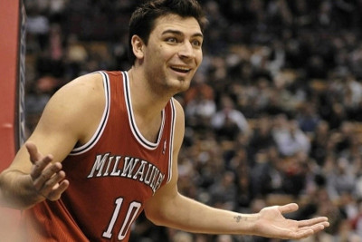 Ο Ιλιασόβα «διώχνει» Ντελφίνο