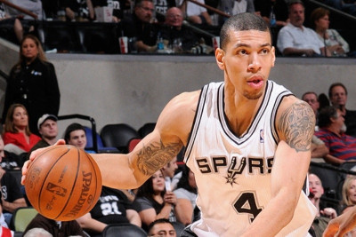 «Έδεσαν» Γκριν οι Σπερς