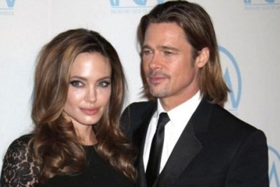 Η Angelina μεταθέτει την ημερομηνία γάμου: Το είπε ο γκουρού της!