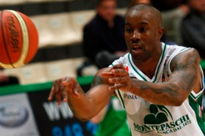 Ανάμεσα σε Ούνιξ και «Φενέρ» ο ΜακΚάλεμπ!