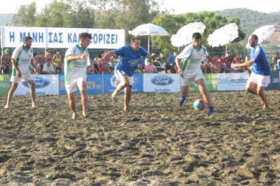 Beach soccer: Θέαμα και δυνατές αναμετρήσεις στο Γύθειο