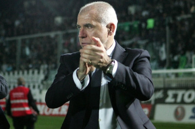 Έμεινε ο Αναστόπουλος και... τρέχει