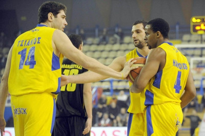 Μετά τον Παπανικολάου, οι Τσιάκος και Παπανικολόπουλος