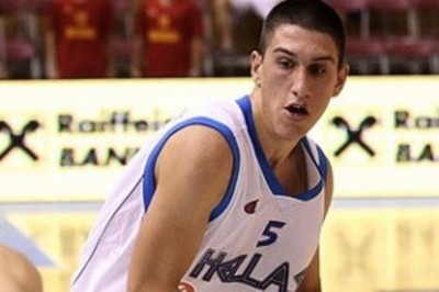 Λαρεντζάκης: «Η Εθνική πάει βήμα βήμα»