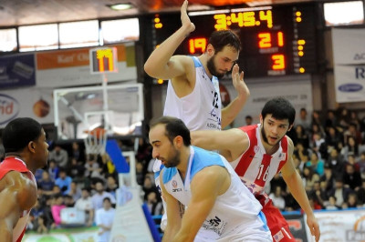 Μετά τον Παπαχατζή, οι ανανεώσεις στον Κολοσσό