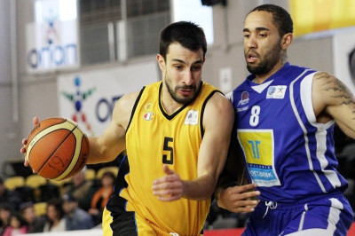 Από το Μαρούσι στην Κύπρο ο Δεμερτζής