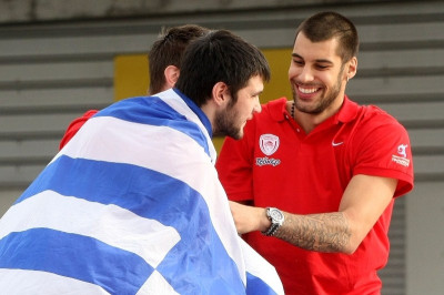 Στο Πόρτλαντ Πρίντεζης, Παπανικολάου