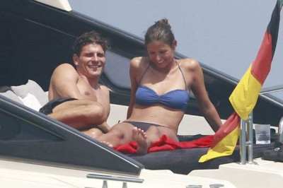 Στην Ίμπιζα για σκι ο Γκόμεζ (photos)