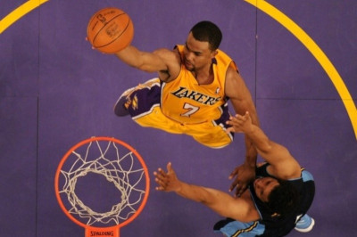 Συμφωνία Σέσιονς με Μπόμπκατς