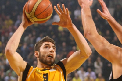 Νέα συνάντηση με Βεργίνη, Τσαϊρέλη