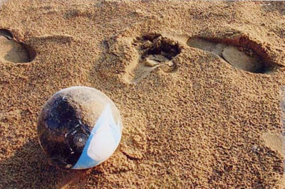 Στη… σέντρα για το mini Πρωτάθλημα Beach Soccer Γυναικών 2012