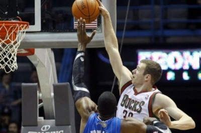 Τέλος ο Λέουερ από τους Ρόκετς