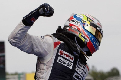 «Χόρευε» στην βροχή ο Μαλδονάδο