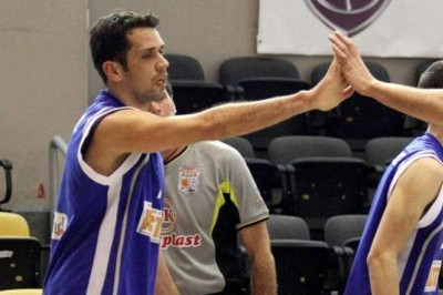 «Τέλος» από τον Ίκαρο ο Καράμπουλας