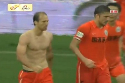 Απίθανο γκολ από Μουσλίμοβιτς στην Κίνα! (video)