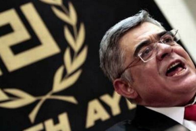 Χρυσή Αυγή: Πισίνα στον Κορυδαλλό για τους πολιτικούς