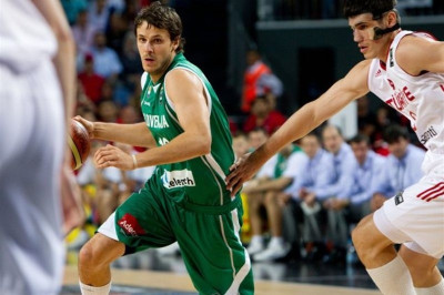 Στην Μπεσίκτας ο Νάχμπαρ