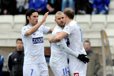 Στη Νίκη οι Κυριάκος, Σκούφαλης