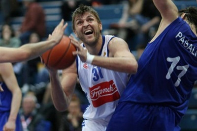 Για ακόμη έναν χρόνο στην Τσιμπόνα ο Ζίζιτς