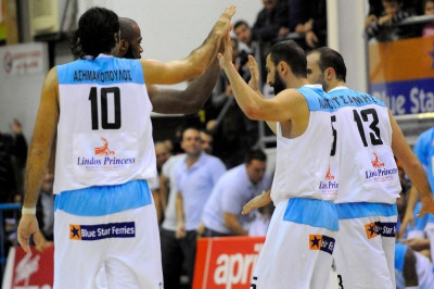 Μένουν στον Κολοσσό, Λιακόπουλος και Ασημακόπουλος