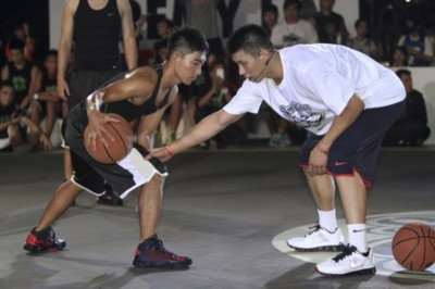 Τζέρεμι Λιν: «Ίνδαλμά μου ο Γιάο Μινγκ»