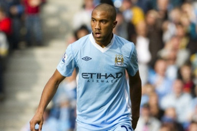 Κλισί: «Λυπηρό να πετούν μπανάνες, πεινάει ο κόσμος»