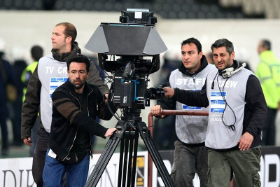 Super League και τη Δευτέρα