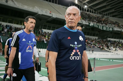 Φερέιρα: Μοίρασε συγχαρητήρια και υποσχέσεις...