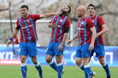 Θάνος και Κρητικός για Βύζαντα