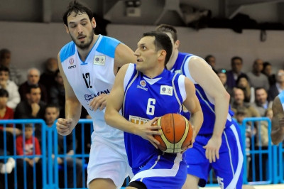 Στον Κολοσσό και ο Κουμπούρας!