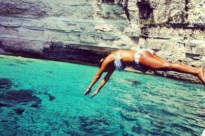 Άφησε το μικρόφωνο και έπιασε τις καταδύσεις