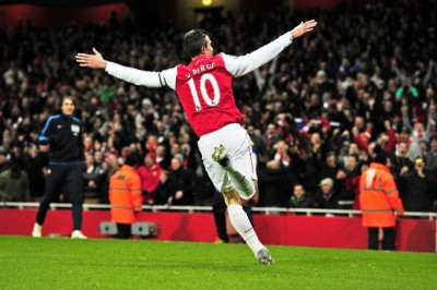 Στη Μάντσεστερ Γιουνάιτεντ ο Φαν Πέρσι!