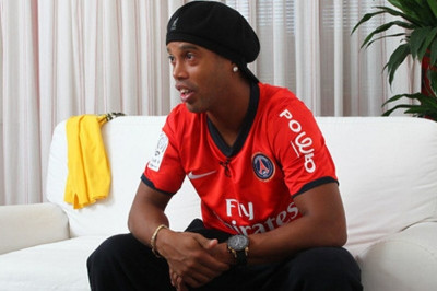 Ροναλντίνιο: «Χαρούμενος για την Παρί»