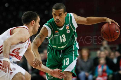 «Μπαμ» με Γκριρ και Ακινγκμπάλα η Άζοβμας!