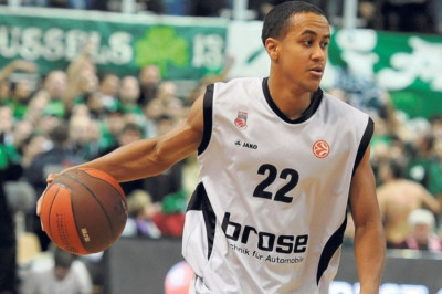 Στους Χόρνετς ο Μπράιαν Ρόμπερτς