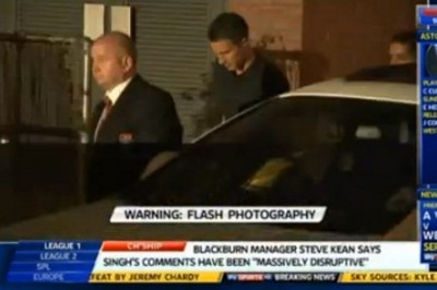 Η άφιξη του Φαν Πέρσι στο νοσοκομείο του Μάντσεστερ (video)