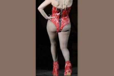Η Lady Gaga με κουστούμι από… κρέας!