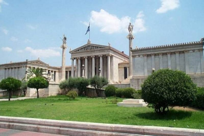Σβήνουν από τον χάρτη εκατοντάδες σχολές!