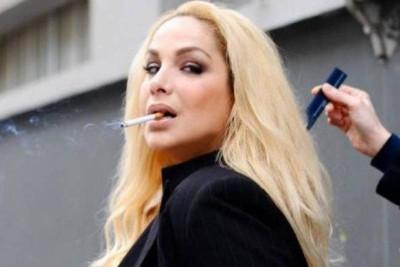 Χειλουδάκη: Γυμνή και με εμφανή τα σημάδια της εγκυμοσύνης!