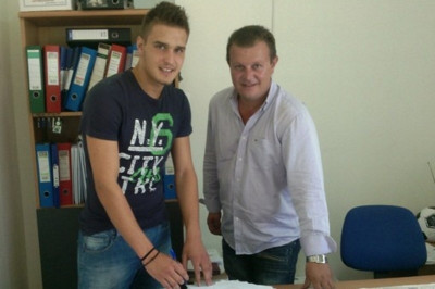 Επαγγελματικό συμβόλαιο σε Αργυρίου η Νίκη Βόλου